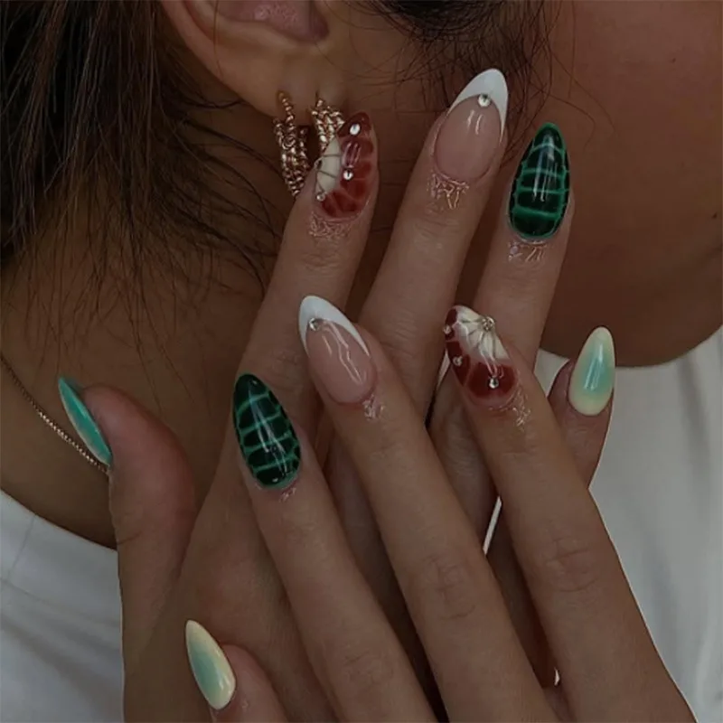 B1816 — Press-On Nails product photo 1