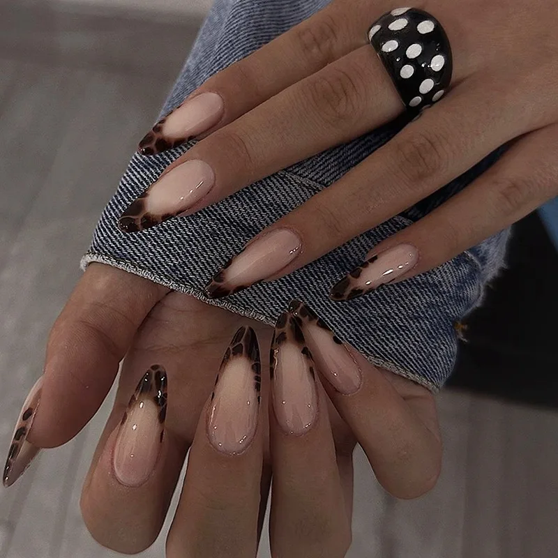 B7056 — Press-On Nails product photo 1