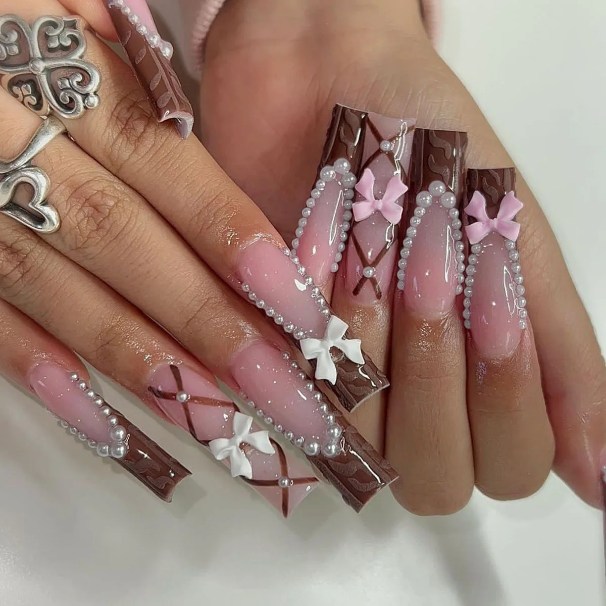 B8566 — Press-On Nails product photo 1