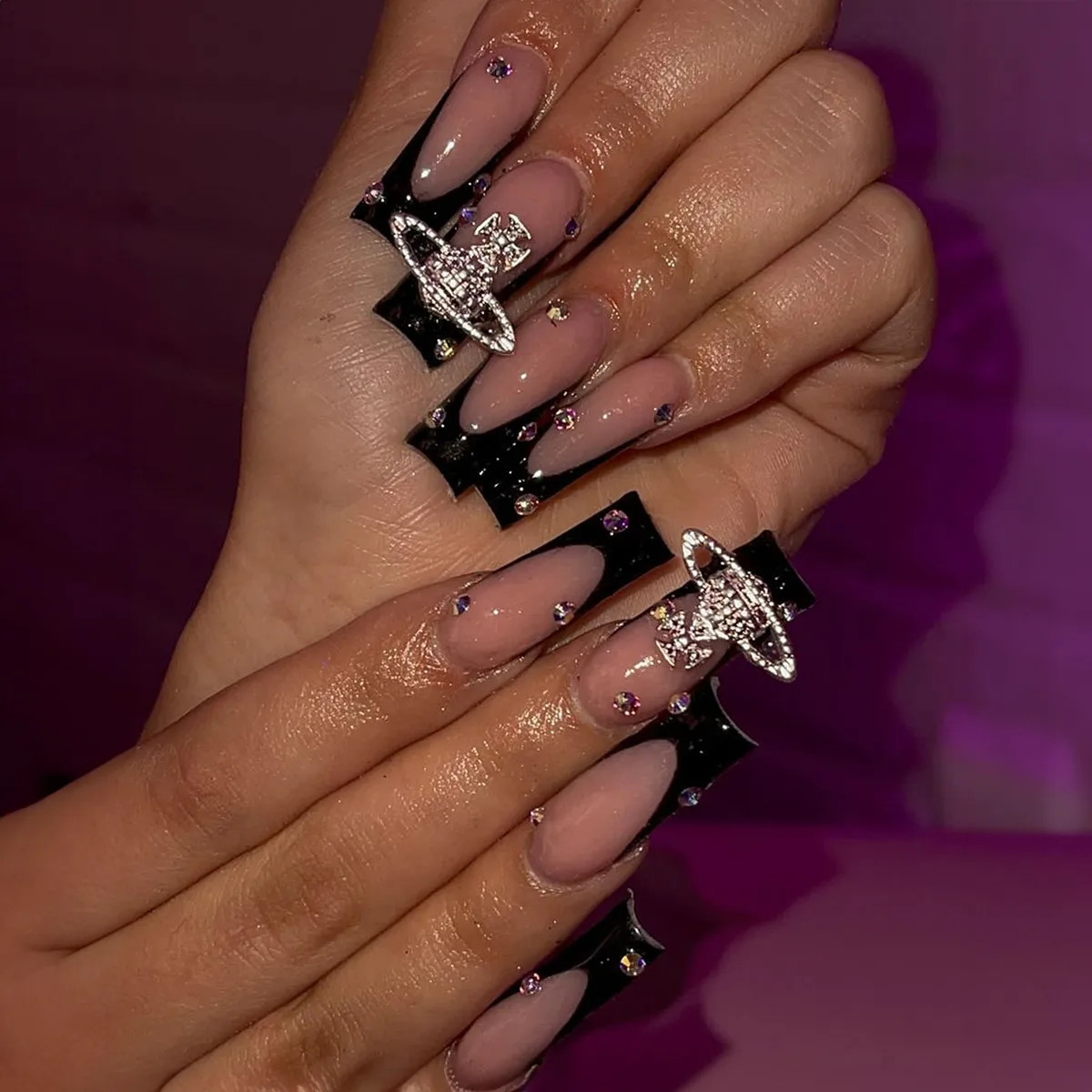 B0075 — Press-On Nails product photo 1