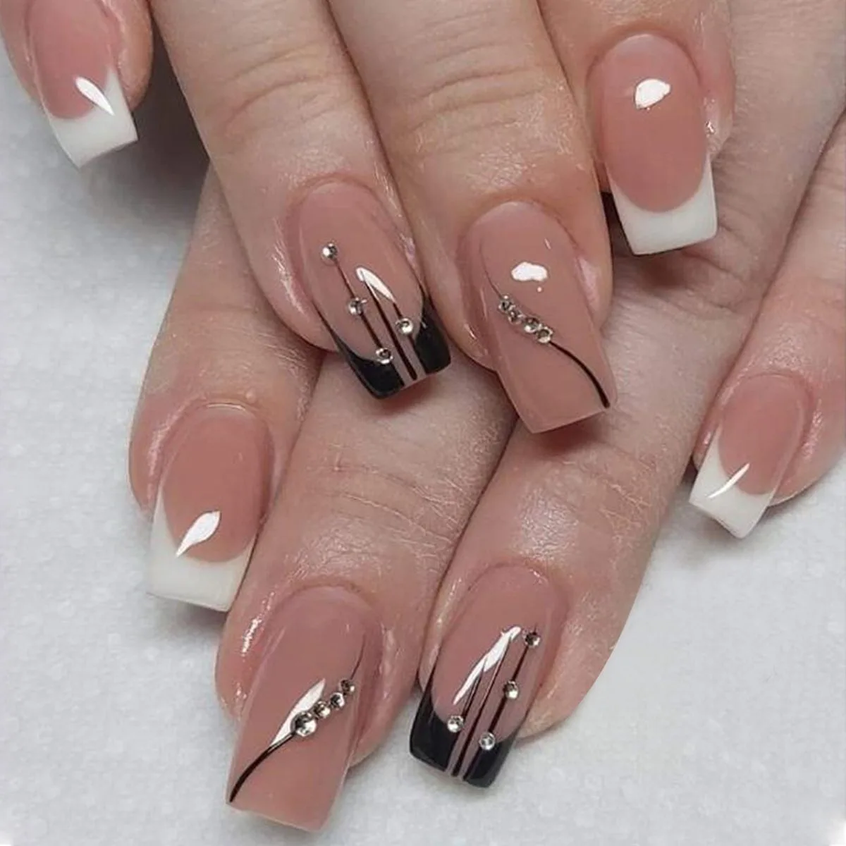 B3491 — Press-On Nails product photo 1