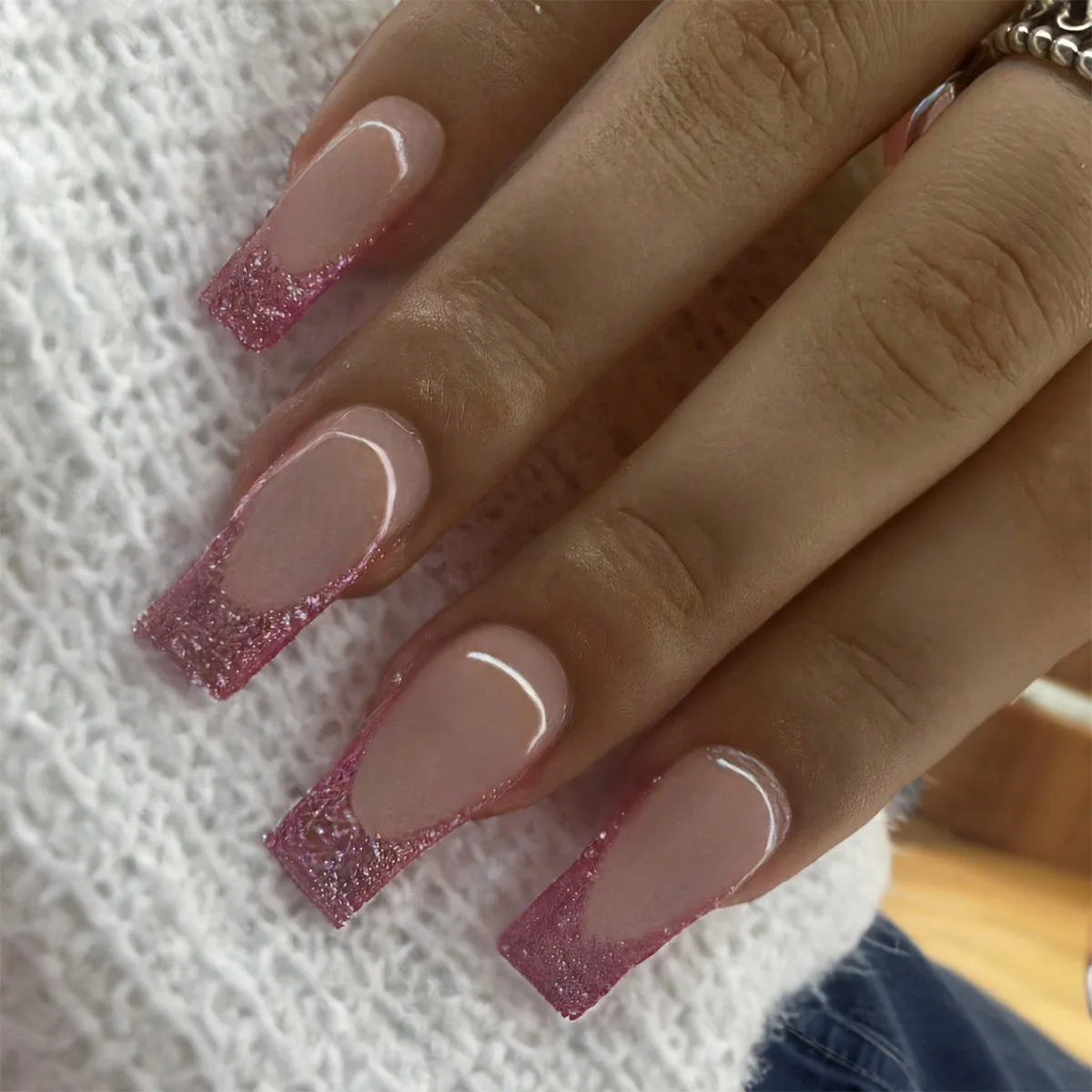 B9575 — Press-On Nails product photo 1