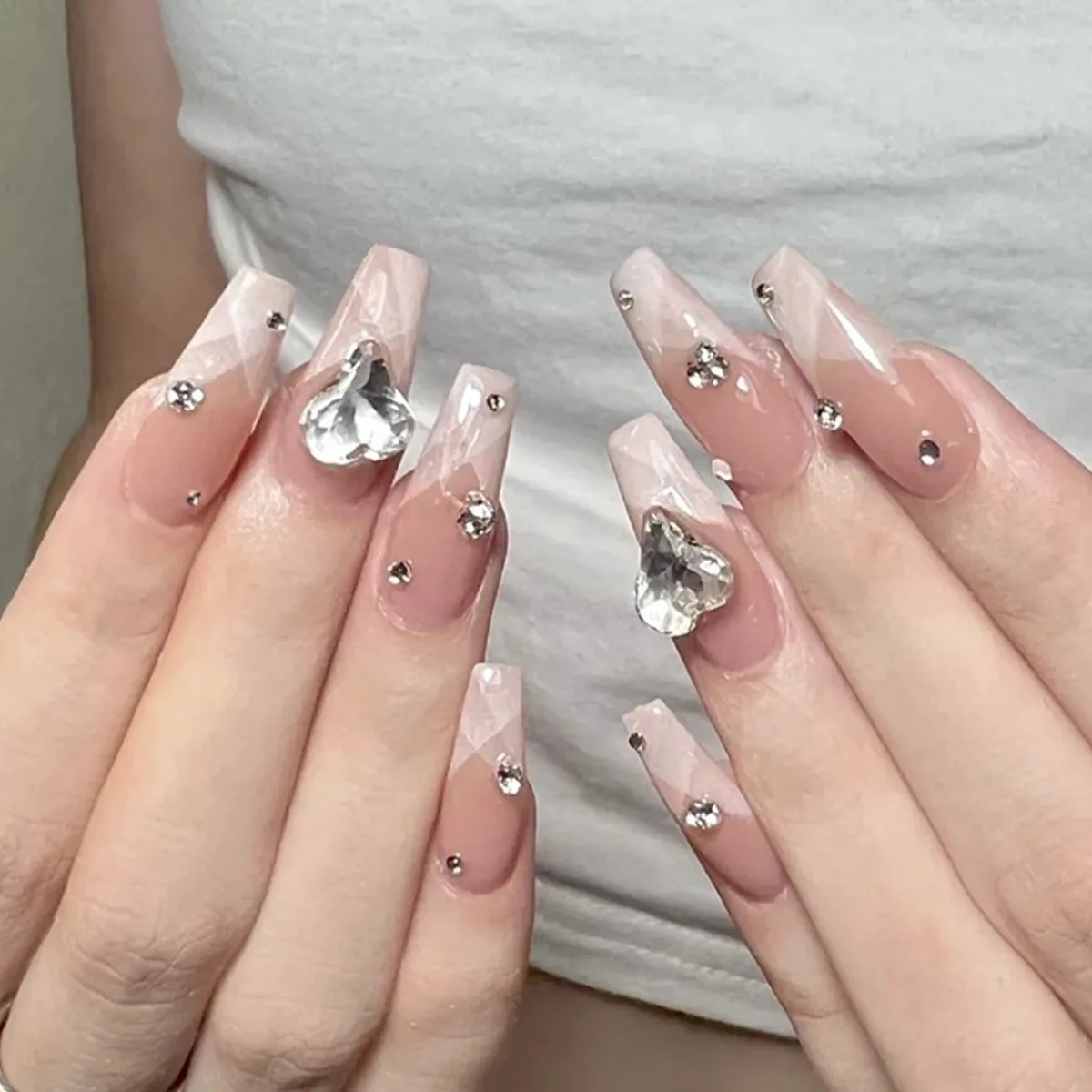 B9006 — Press-On Nails product photo 1