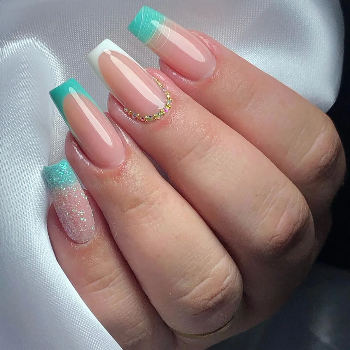 B4565 — Press-On Nails product photo 1