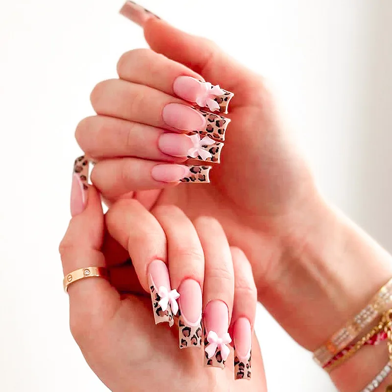 B4943 — Press-On Nails product photo 1
