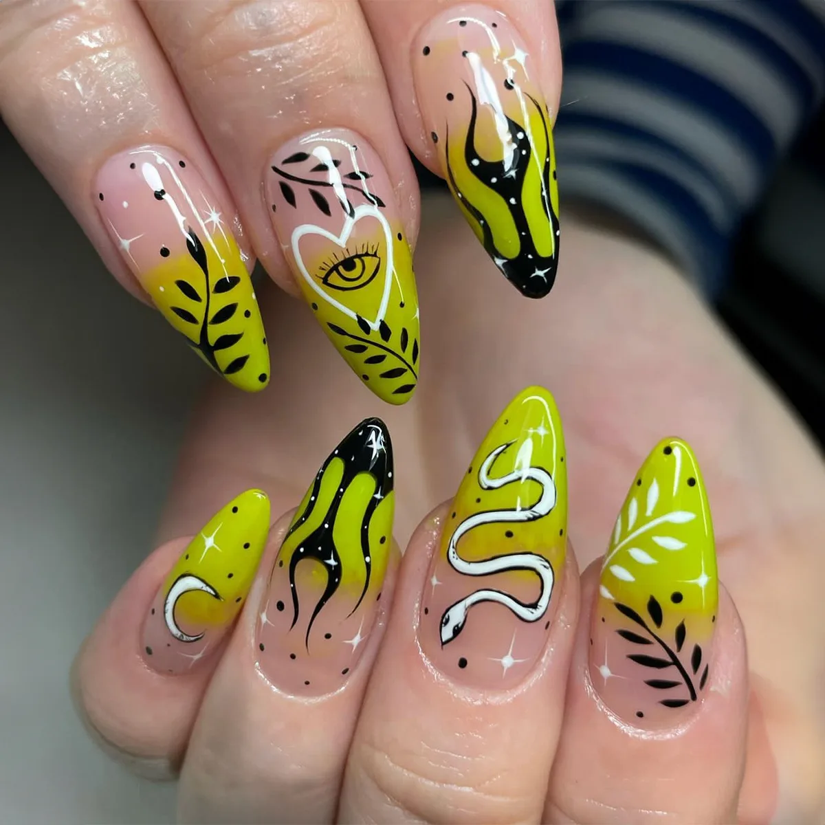 B8062 — Press-On Nails product photo 1