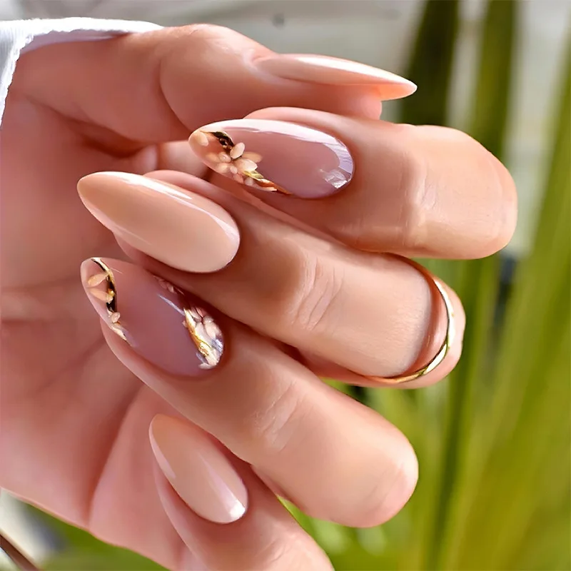 B4739 — Press-On Nails product photo 1