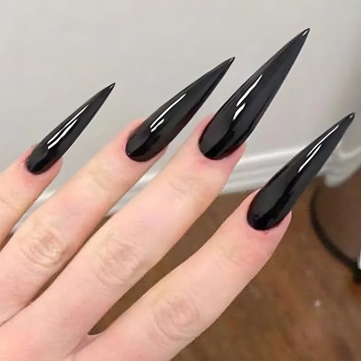 B8826 — Press-On Nails product photo 1