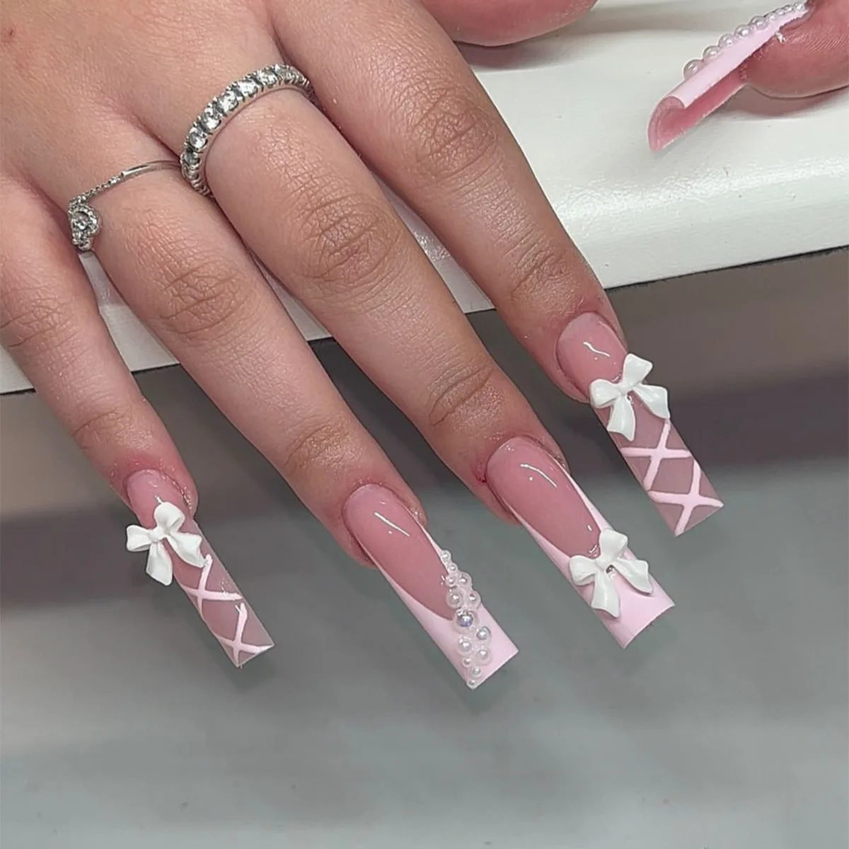 B2711 — Press-On Nails product photo 1