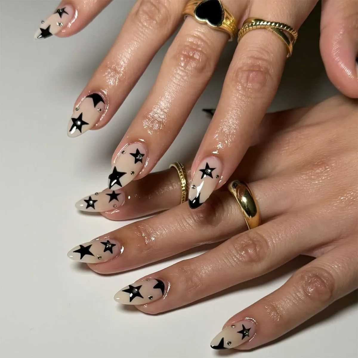B8535 — Press-On Nails product photo 1