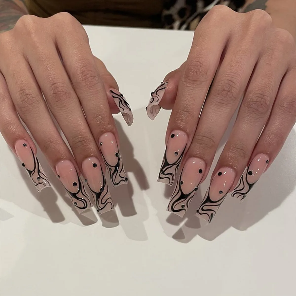 B1153 — Press-On Nails product photo 1