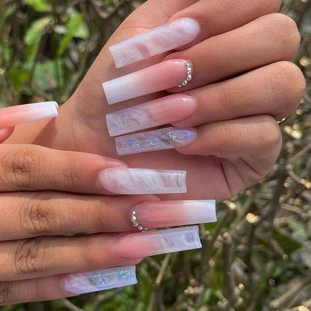 B6898 — Press-On Nails product photo 1
