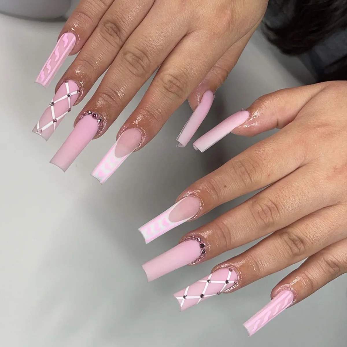 B3142 — Press-On Nails product photo 1
