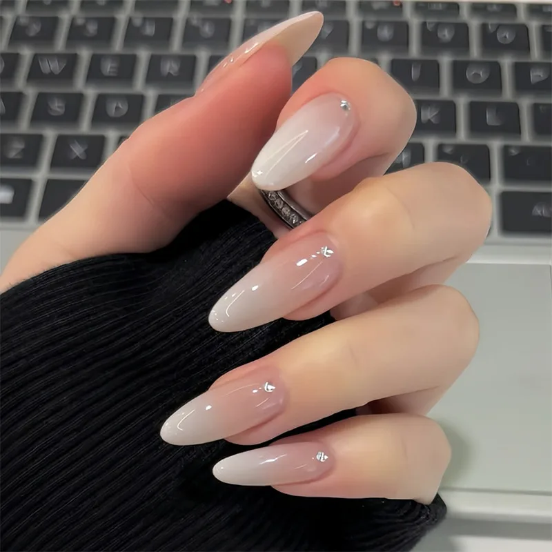 B9124 — Press-On Nails product photo 1