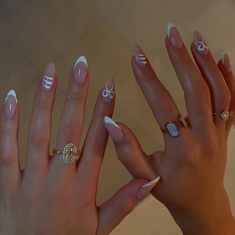 B9395 — Press-On Nails product photo 1