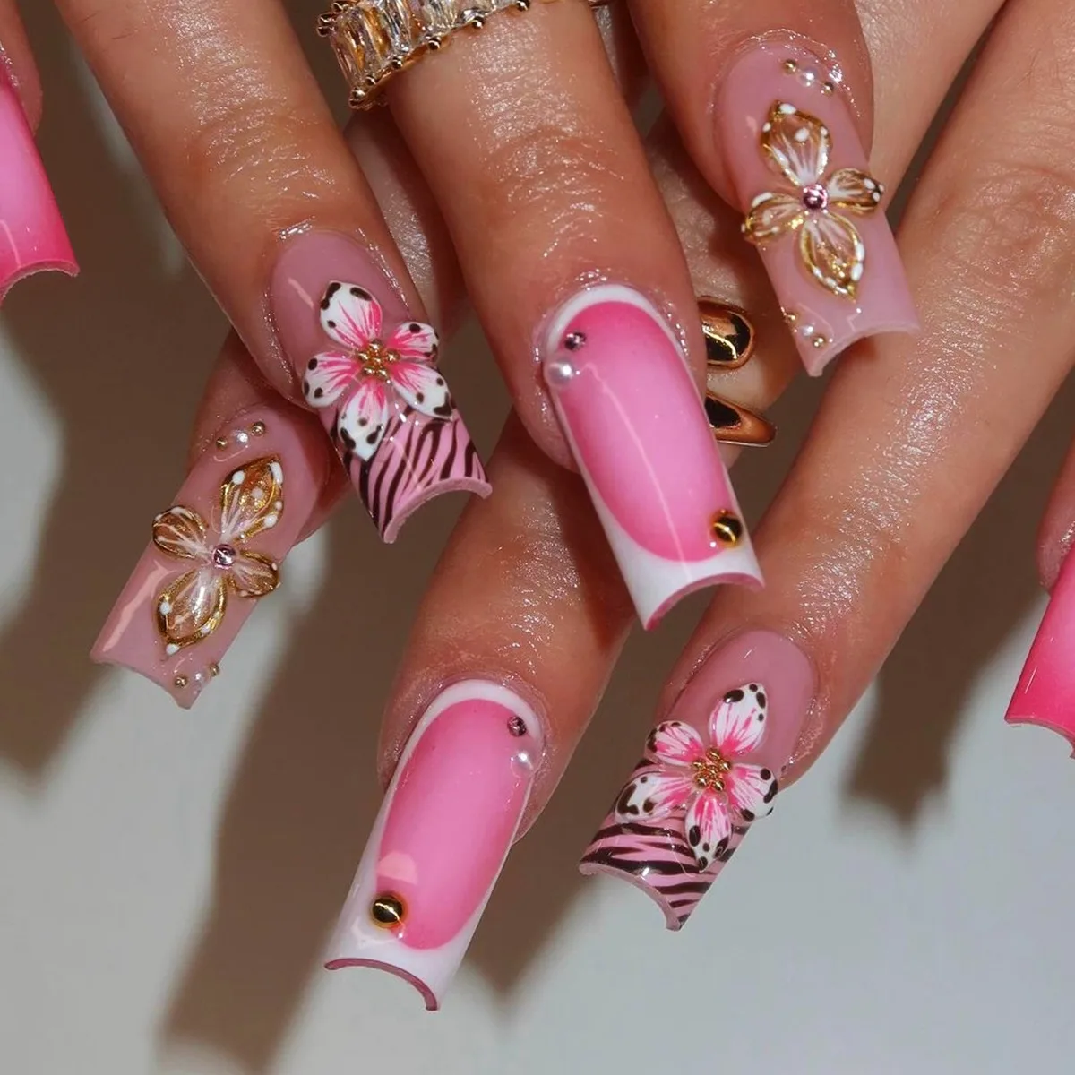 B7548 — Press-On Nails product photo 1