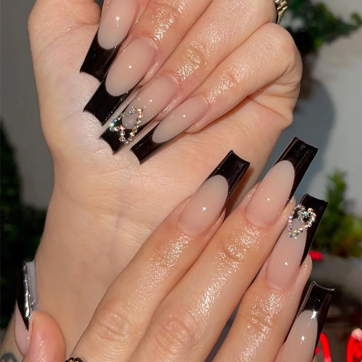 B1116 — Press-On Nails product photo 1