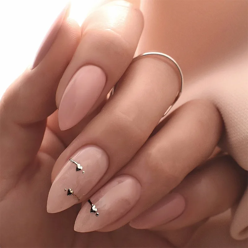 B7696 — Press-On Nails product photo 1