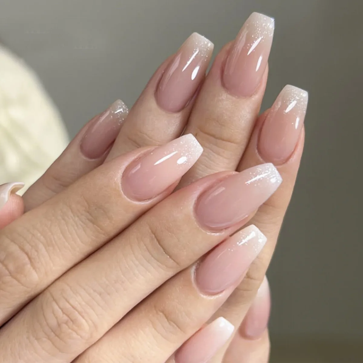 B9445 — Press-On Nails product photo 1