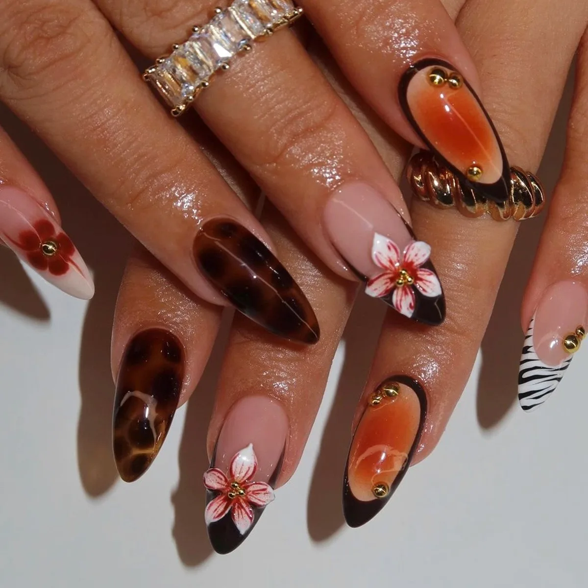 B8563 — Press-On Nails product photo 1