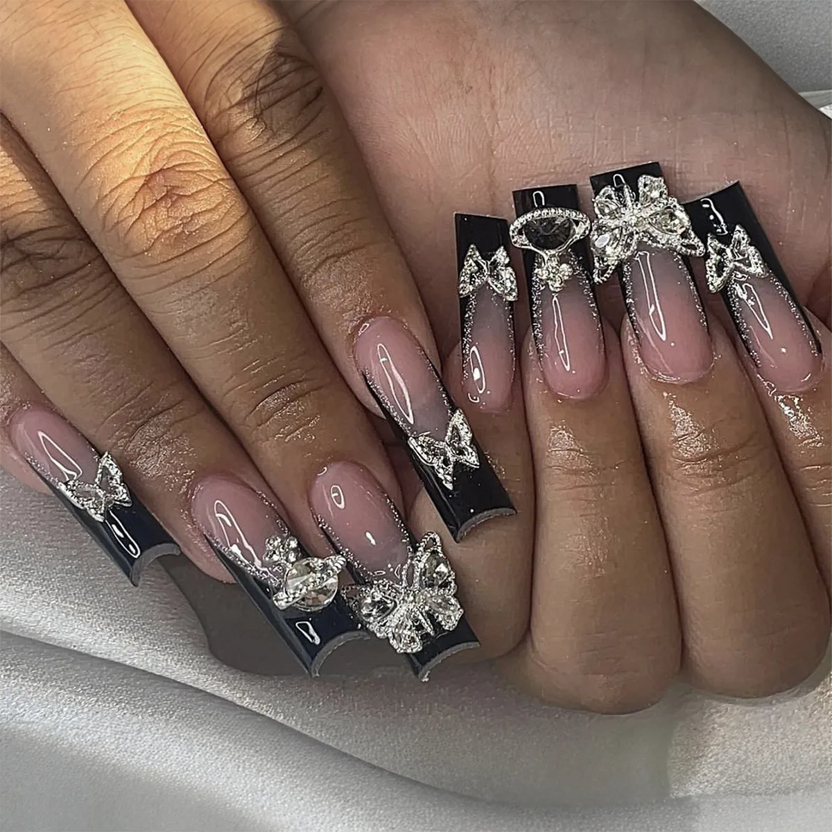 B6582 — Press-On Nails product photo 1