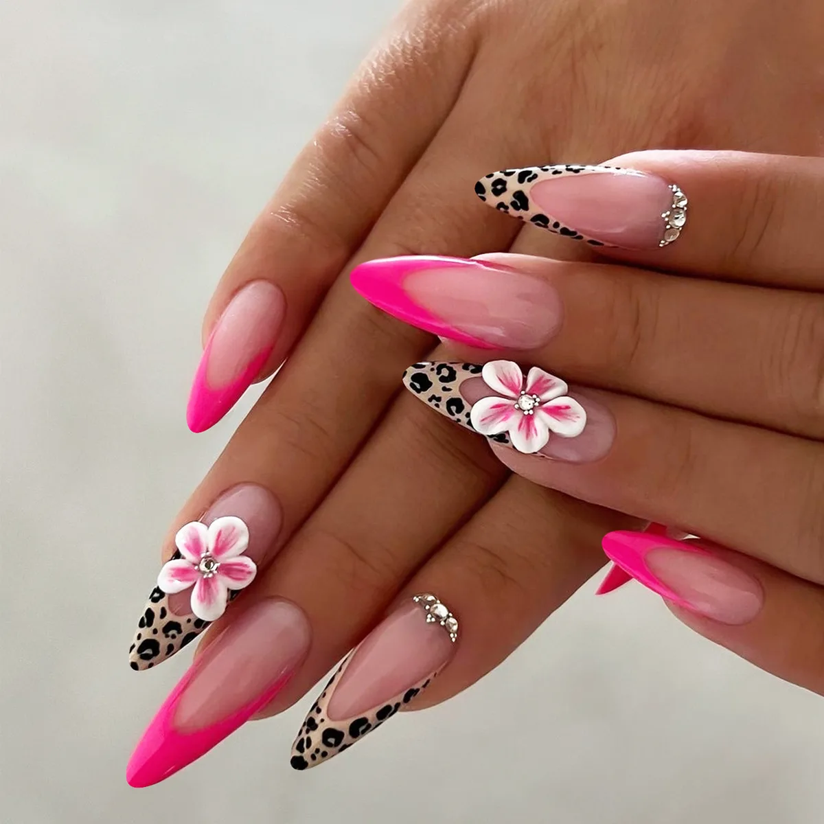 B2290 — Press-On Nails product photo 1