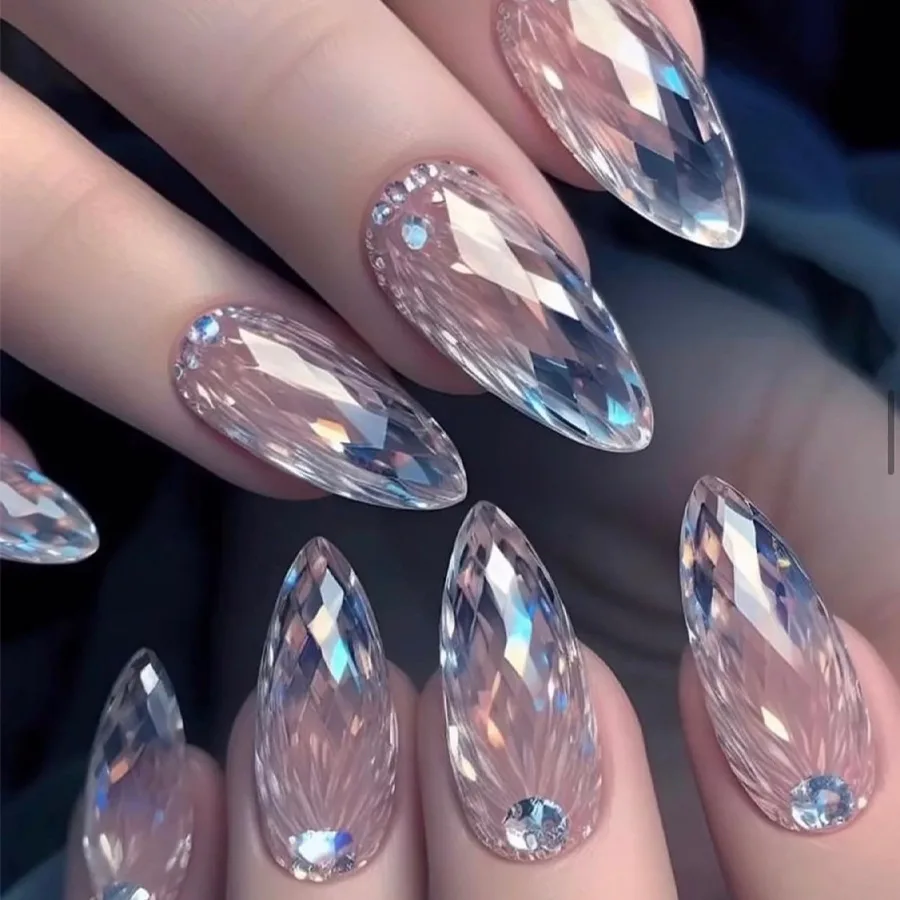 B8213 — Press-On Nails product photo 1