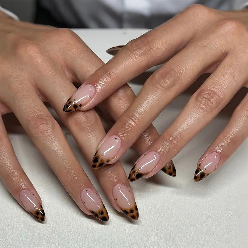 B6807 — Press-On Nails product photo 1