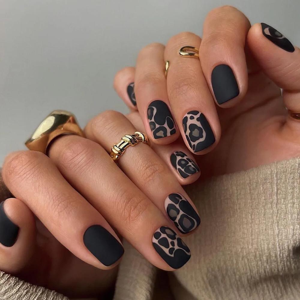 B6280 — Press-On Nails product photo 1