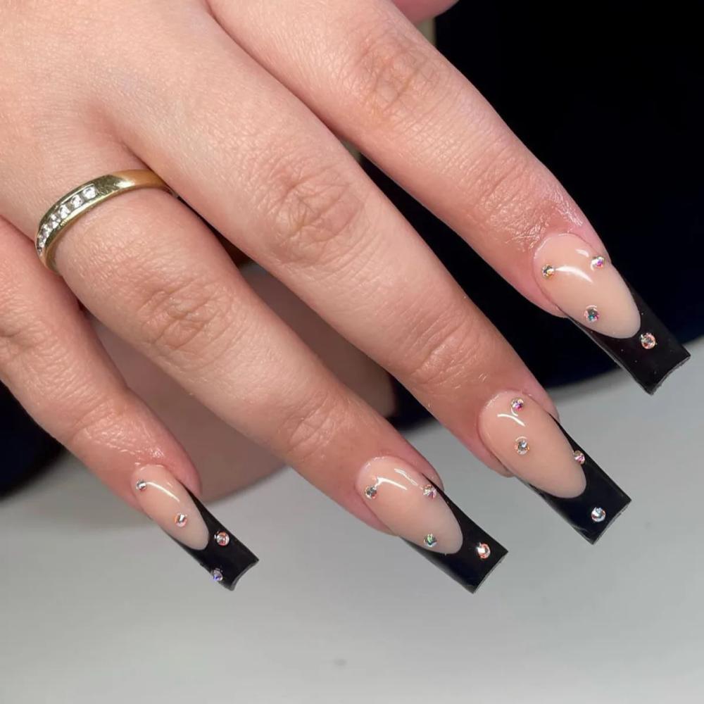 B7513 — Press-On Nails product photo 1
