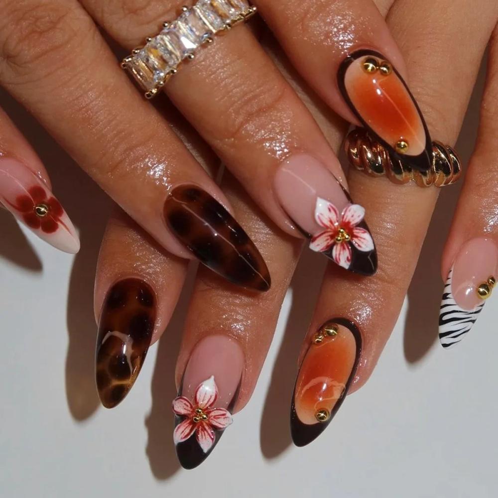 B8563 — Press-On Nails product photo 1