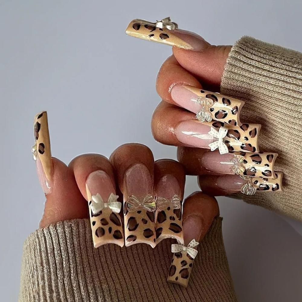 B7428 — Press-On Nails product photo 1